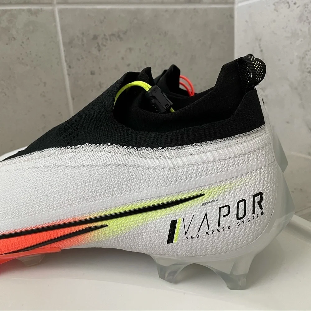 Nike Men’s Vapor Edge Elite 360 PRM Football Cleats Size 16